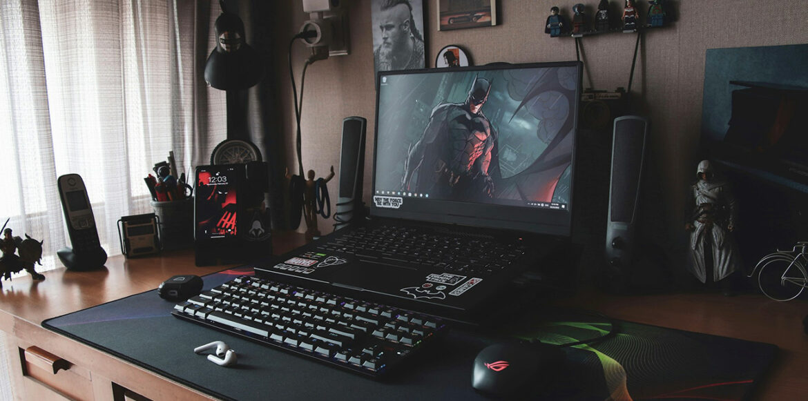 gaming laptop vs desktop pc