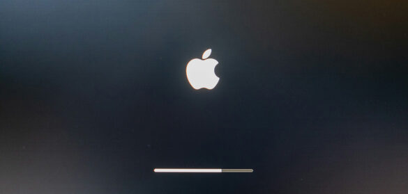 iphone stuck on the apple logo